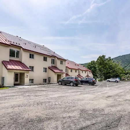 You, Me, & The Mountain Warren Exterior photo